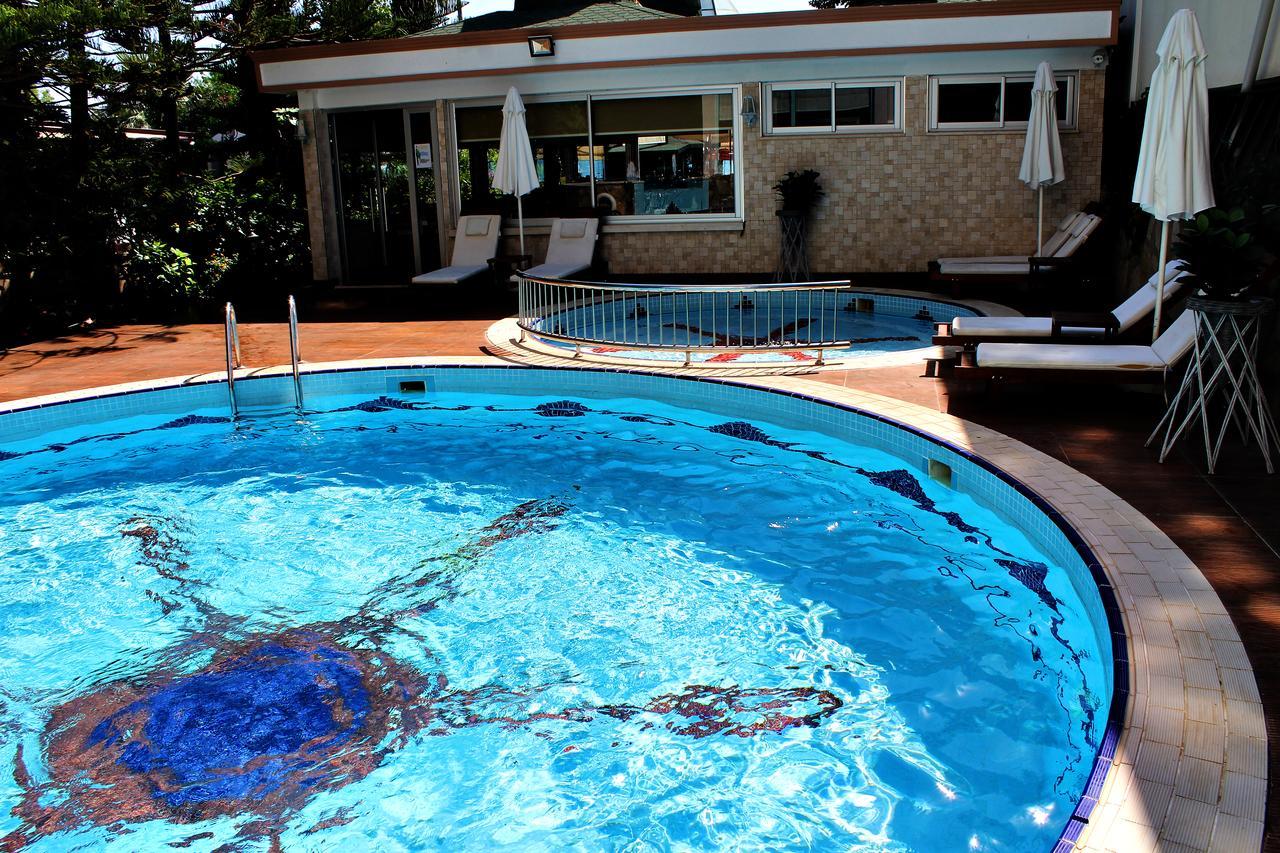 Sun Beach Hotel Side Exterior foto